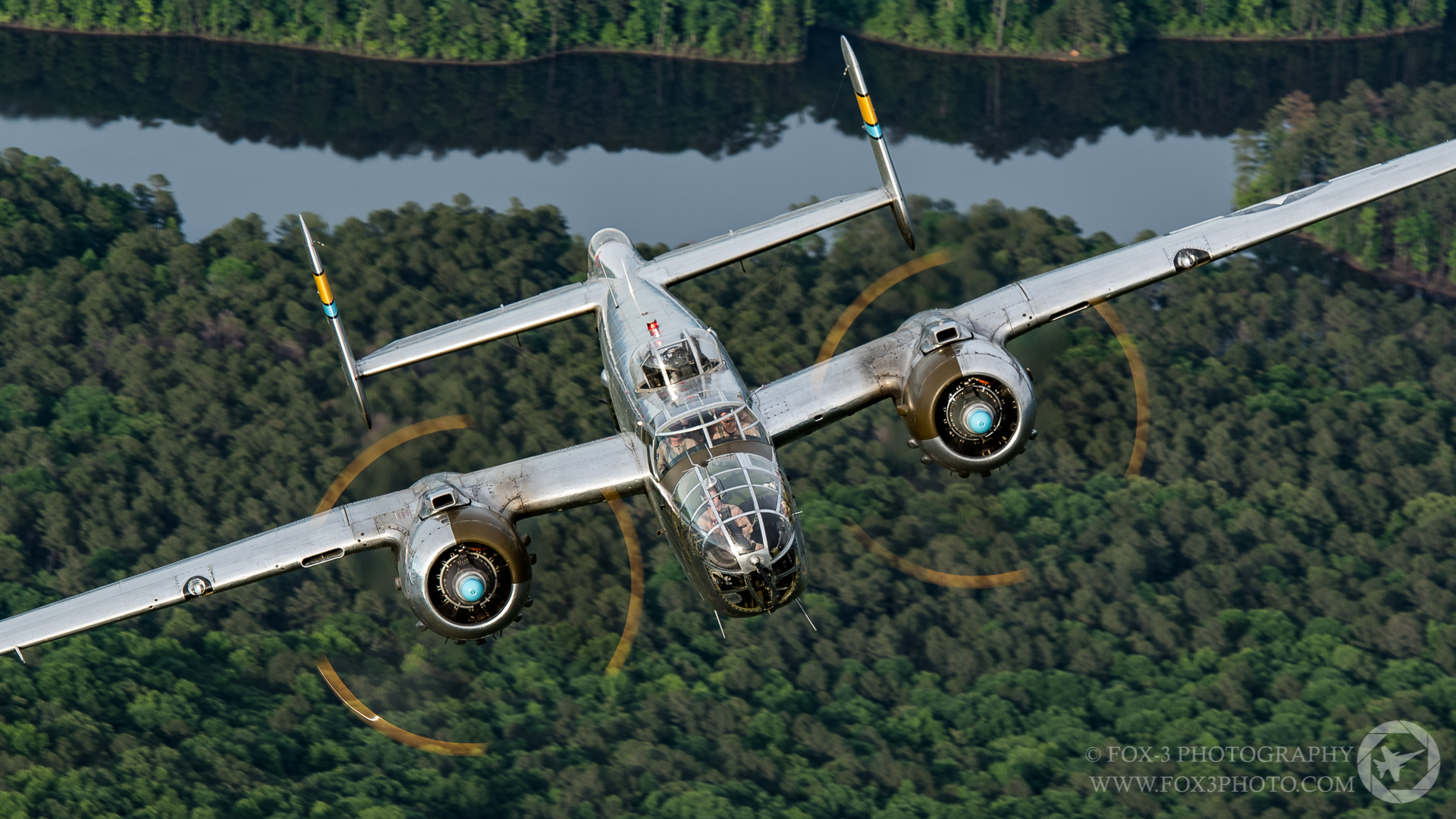 Fort 中国雑誌 Oat. 2023 Vol.11 B-25 Miss Mitchell joins B-29 Doc in Wichita for October